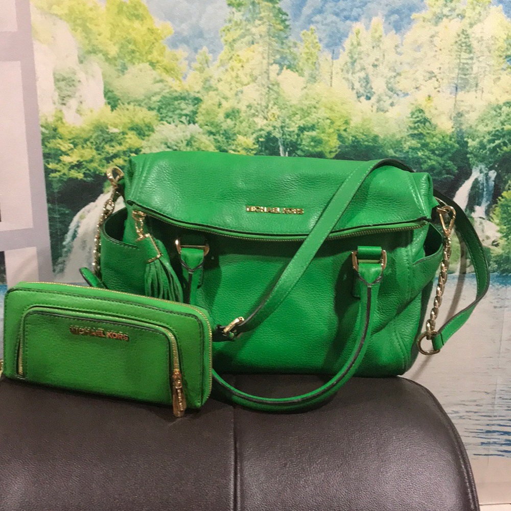 Michael kors purse and wallet